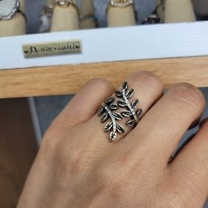 Chloe + Isabel RING Size 7